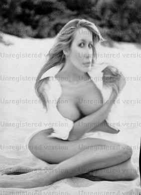 CLAUDIA SCHIEFFER