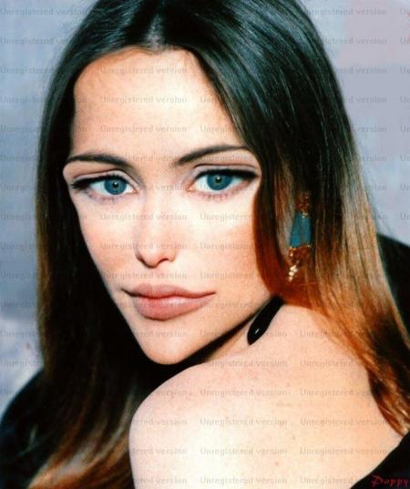 EMMANUELLE BEART